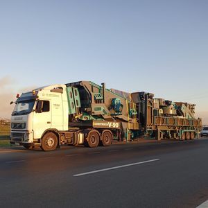 вертикальная ударная камнедробилка