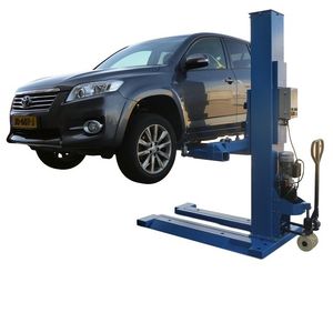 одностоечный автомобильный подъемник 1