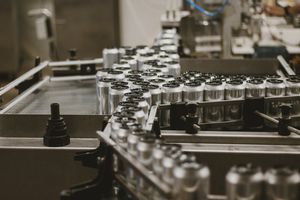 накопительный стол для разливочной промышленности