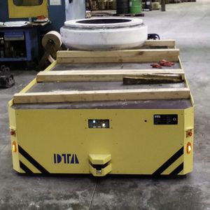 AGV для разгрузочно-погрузочных работ