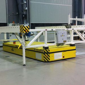 AGV для разгрузочно-погрузочных работ