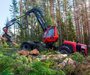 колесная лесозаготовительная машина