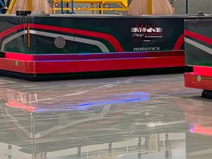AGV для разгрузочно-погрузочных работ 1