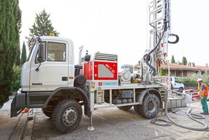 буровая установка на грузовике