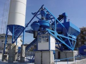 стационарная бетоносмесительная установка / компактная