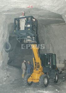 погрузчик на колесах