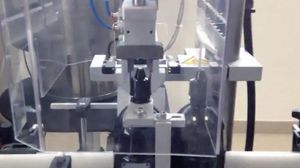 автоматическая наполнительная / укупорочная / этикетировочная машина