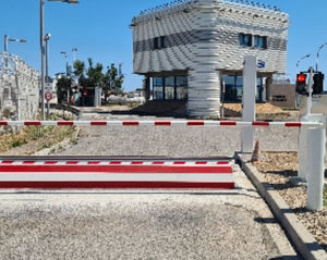 полуавтоматический выдвижной столб 1