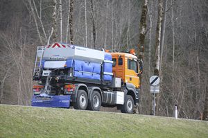 разбрасыватель соли для грузовика