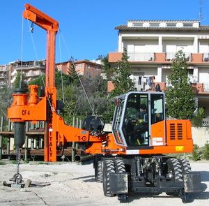 буровая установка для фундаментных свай