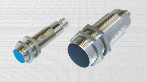Емкостный бесконтактный датчик - NKS18/4300A - BDC ELECTRONIC S.r.l. - электромагнитный / цилиндрический / M30