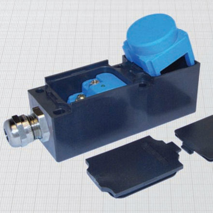 Индуктивный бесконтактный датчик - DCP/4700A - BDC ELECTRONIC S.r.l. - электромагнитный / прямоугольный / NAMUR