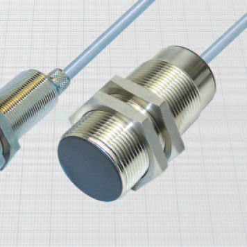 Индуктивный бесконтактный датчик - DCA18/4A09KSJMA - BDC ELECTRONIC S.r.l. - электромагнитный / цилиндрический / M30