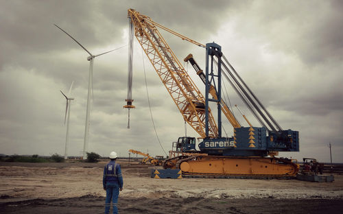 Башенный кран решетка - Sarens Group - гусеничный / для строительства / для подъема