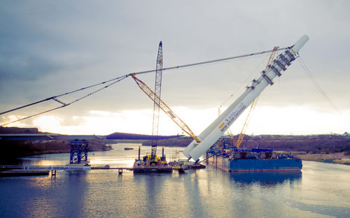 Плавучий башенный кран - Sarens Group - для использования на морских судах / для подъема / транспортный