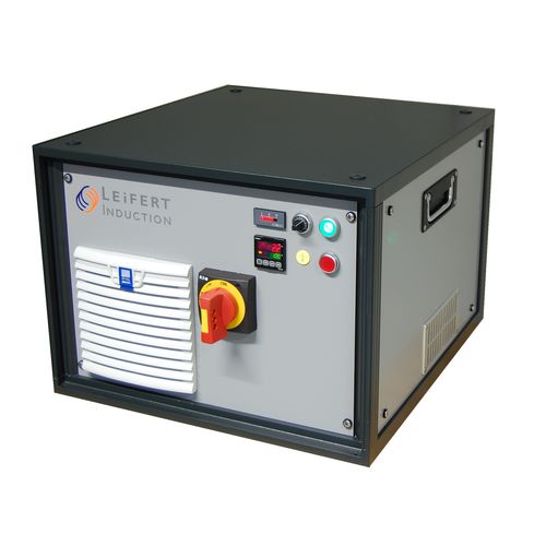Оборудование для индукционного нагрева для металлической обшивки - LEiFERT INDUCTION GmbH - для металлического шланга / для полос / для термообработки