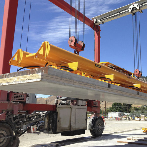 Вакуумная траверса для высоких нагрузок - Aerolift Industrials B.V. - для бетонной пластины / поворотная на 90 °