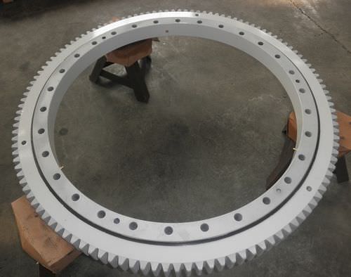 Опорно-поворотное устройство с наружным зацеплением - EGSBM 1096 885 80 - Universal Industrial Products, Inc. - шариковое / однорядная / для ветрогенератора