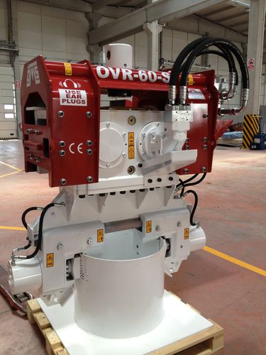 Гидравлический вибромолоток - OVR 60 S  - OMS Pile Driving Equipment GmbH. - вибрирующий / установленный на экскаваторе
