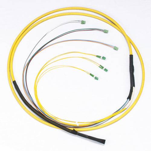 Кабельная сборка для передачи данных - HR0018K2C02U820100F-PK - CORNING - многомодальное оптоволокно / дуплексный / низкопрофильный