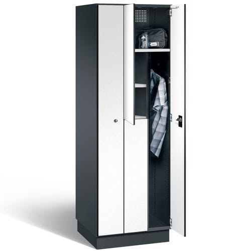 Сушащая вешалка - S series - C + P Möbelsysteme - с дверью из Z-образного профиля / вентилируемая