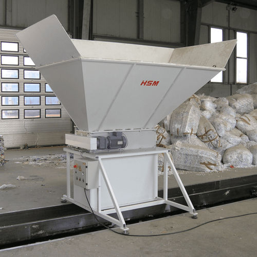 Линейный станок для перфорации - HSM PF 600 - HSM GmbH + Co. KG - для бутылок из ПЭТФ