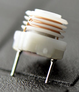 Катушка индуктивности RF - 5SQ series - Frontier Electronics, Corp. - настраиваемая / тип сквозного отверстия