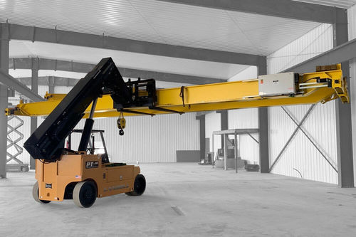 Компактный телескопический вилочный погрузчик - PT40 - Landoll