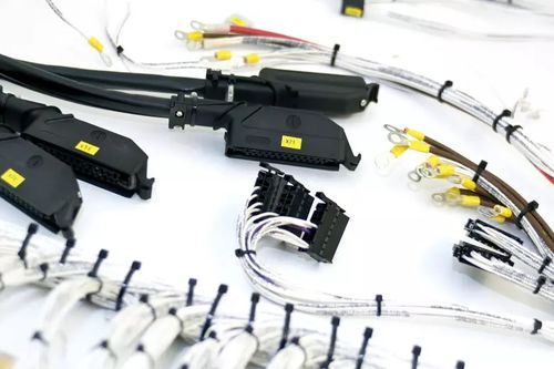 Управляющий кабельная сборка - LEONI Cable Solutions - со встроенным соединителем