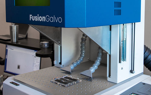 Гравировально-маркировочная машина лазер MOPA - FUSION GALVO G100 - EPILOG LASER - для нержавеющей стали / для пластмассы / для алюминия