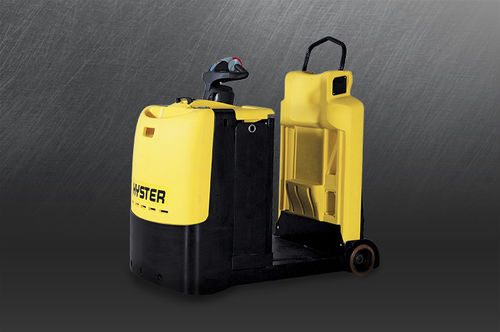 Трактор для буксировки - LO5.0-7.0T - HYSTER - электрический / 3-колесный / со «стоячим» водителем