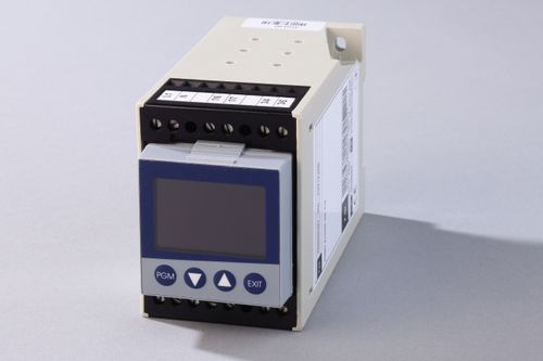 Регулятор температуры с дисплеем LCD - 70304.2 	  - M&C TechGroup Germany GmbH - PID / на DIN-рейке / автоматическая настройка