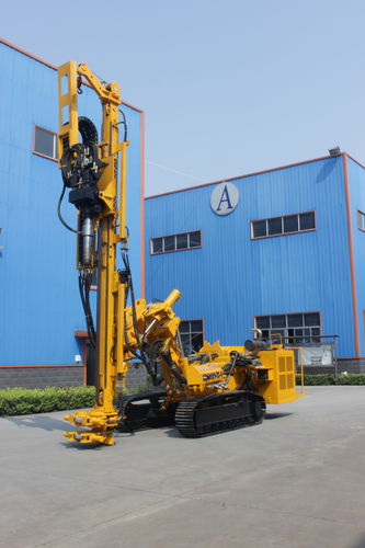 Буровая установка для фундаментных свай - TH–900  - Changsha Tianhe Drilling Tools and Machinery Co., Ltd - для геотермического бурения / для скважин / гусеничная