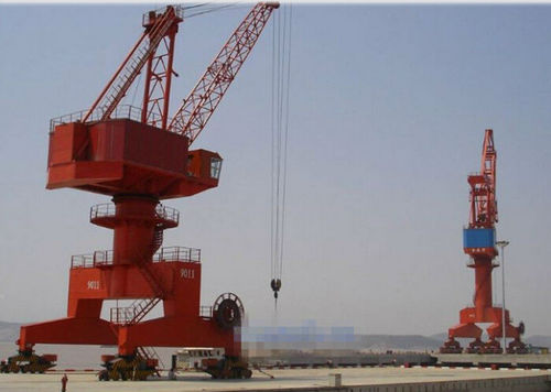 Фиксированный башенный кран - Henan Weihua Heavy Machinery Co., Ltd - портовый / судостроительной верфи / для загрузки