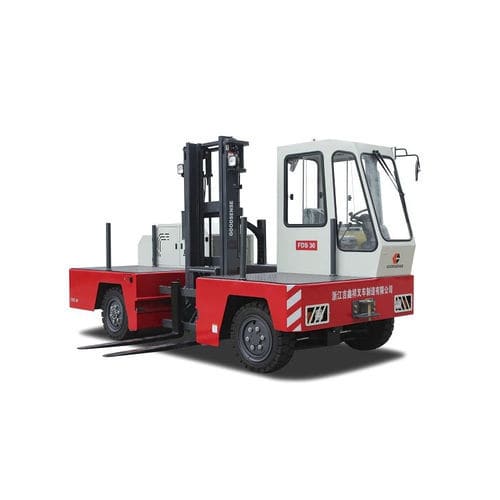 Дизельная боковая подъемная тележка - Zhejiang Goodsense Forklift Co., Ltd. - с местом для сидения водителя / компактная / 4-колесная