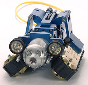 Гусеничный инспекционный робот - Versatrax 150™ - Inuktun InCommand Robotics LLC - герметичный / с большим радиусом действия / модульный