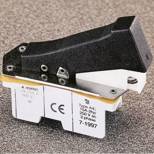 Переключатель для портативных электрических инструментов - LLA424N0 - BREMAS BETTER SWITCHES - с рычагом / 2 полюса / промышленный