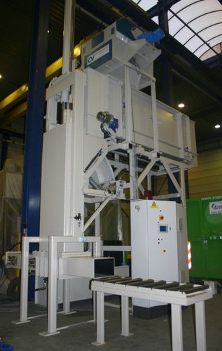 Механизированный пресс - Valvan Baling Systems NV - с сжатием / с упаковкой в мешки / полуавтоматический