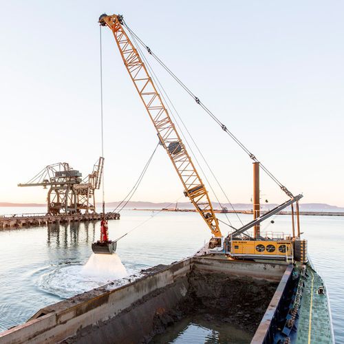 Гусеничный башенный кран - HS 8300  - Liebherr Excavators - со стрелой / для разгрузочно-погрузочных работ / для тяжелых условий эксплуатации