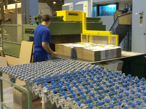 Штабелер послойно - MINDA Industrieanlagen GmbH - для картонных коробок / полуавтоматический