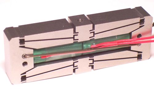 Линейный пьезоэлектрический привод - 80 -  2000 µm - DSM - усиленный