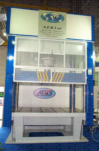 Гидравлический пресс - 28004 - AEM3 S.r.l. - электронный / для резки / для использования в автомобилях