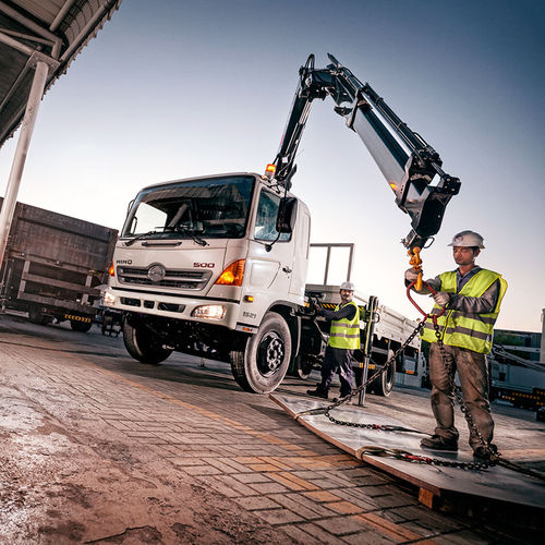 Башенный кран на грузовике - X-CLX 1x8 series - Hiab - с манипулятором / для строительства / для разгрузочно-погрузочных работ