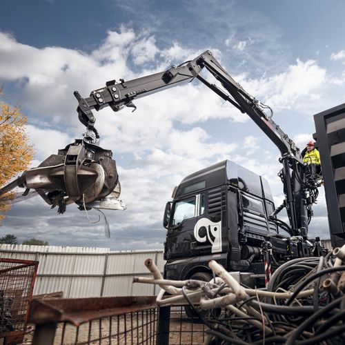 Башенный кран на грузовике - 1250RZ series - Hiab - со стрелой / складной / для погрузки/разгрузки отходов и лома