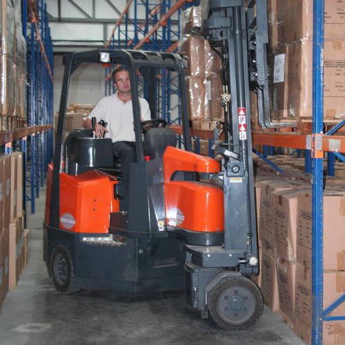 Электрический вилочный погрузчик - Aisle Master AM 20 SE - AMLIFT - с местом для сидения водителя / для очень узких проходов / для хранения
