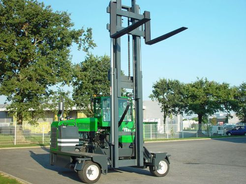 Боковая подъемная тележка СНГ - COMBI C10000-17 Diesel - AMLIFT - дизельная / для наружного применения / разнонаправленная