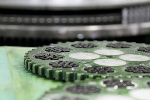Шлифовка пластмасса - Helvoet Rubber & Plastic Technologies B.V. - для электроники / ISO 13485 / ISO 14001