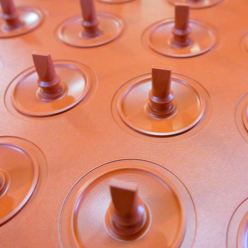Свободная штамповка - Helvoet Rubber & Plastic Technologies B.V. - пластмасса / для медицинской сферы / ISO 9001