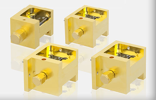 Смеситель частот - 26.5 - 110 GHz - Pasternack Enterprises, Inc.