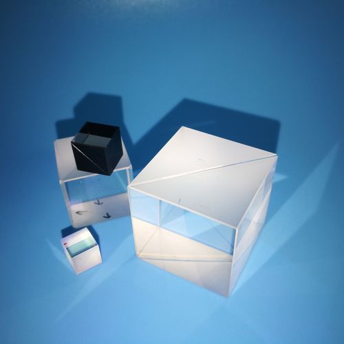 Оптическая призма лучерасщепитель - Changchun Yutai Optics Co., Ltd. - поляризатор / без поляризации / из стекла BK7